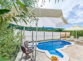 Villa Holiday home Zvecanje
