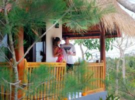 Temeling Jungle Inn, hotel cerca de Seganing Waterfall, Nusa Penida