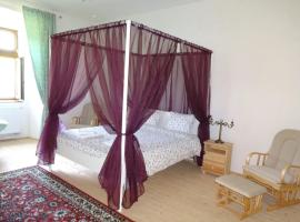 Ka&scaron;tieľ Biela D&aacute;ma a Čierny Rytier