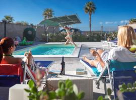 Terraces d'Orlando - Family Apartments with Sea View and Pool, hotel en Capo dʼOrlando