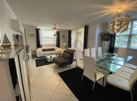 Three-Bedroom Apartment at The Yacht Club Aventura