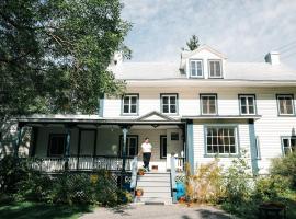 Le Triangle de l'Île: Saint-Laurent-de-l'ile d'Orleans şehrinde bir otel