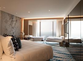 Jumeirah Beach Hotel, hotelli Dubaissa lähellä maamerkkiä Burj al-arab -pilvenpiirtäjä