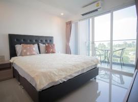 Cozy SeaSaran, hotel v destinaci Sattahip