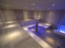 Hotel Thermen Mineraal, hotel com piscinas em Rijmenam