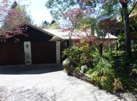 Fred&Donz Bed and Breakfast, hotel i Taupo