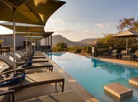 Shepherds Tree Game Reserve, cabin in Pilanesberg