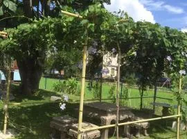 512 Huts Homestay