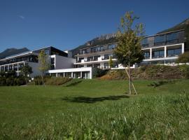 Hotel & Appartements Oberhofer, Hotel in Telfes im Stubai