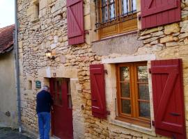 Little House in the Dordogne, holiday rental in Salignac Eyvigues