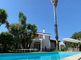 Edri beach house, holiday home in Pontecagnano