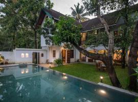 StayVista at Shalom Villa with Pvt Pool & Alfresco Dining, holiday home in Alleppey