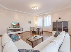 Apart-Hotel on Amiryan 4-6