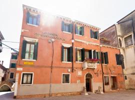 Guesthouse Ca' San Marcuola 1, hotel in Venice