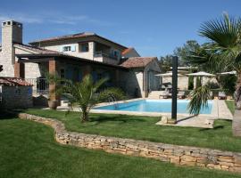 Villa Emma Smoljanci 76, hotel v destinaci Svetvinčenat