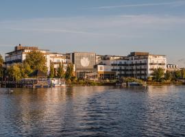 Resort Mark Brandenburg & Fontane Therme, hotel en Neuruppin