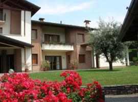 Casa Ceruti, B&B i Villa Guardia