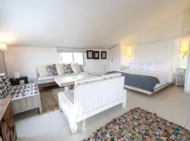 Urban Faqra Hotel