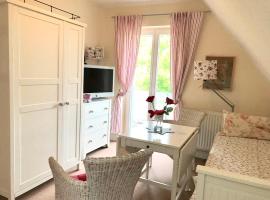 Ferienwohnung Spatzennest, hotel v destinaci Prerow