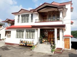 Pine Hill Home Stay, privat indkvarteringssted i Shillong
