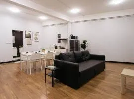 U3 Large 2 Bedroom Full kitchen near BTS Udomsuk