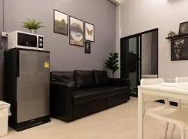 U1 Large 2 bed rooms BTS Udomsuk