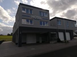 Hotel Am Spielacker, pigus viešbutis mieste Gelnhauzenas