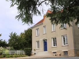 La Maison du Parc，萊瑟佩瑟狂人國主題樂園（Puy du Fou Theme Park）附近的飯店