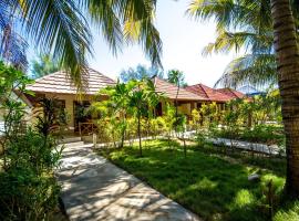 Fantastic Cottages, hotel in Gili Meno