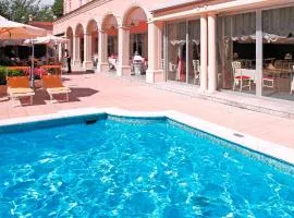 Hotel De La Paix