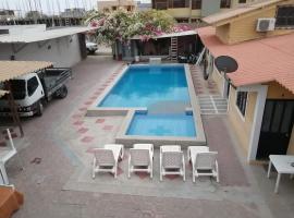 Casa Hospedaje Playas, cheap hotel in Playas