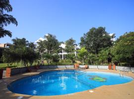 Holiday Valley Hotels And Resorts, hotel in Denkanikottai