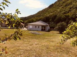 VILLA VACANCES NEUVE, prázdninový dům v destinaci Bompas