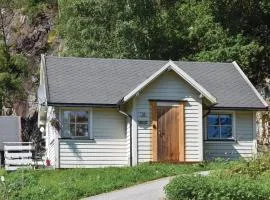 3 Bedroom Lovely Home In Vallavik