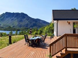 4 star holiday home in Hennes, hotel with parking in Hennes