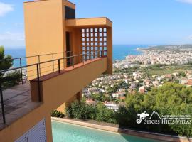 VILLA DUMAS WITH AMAZIING SEA VIEWS, A/C AND PRIVATE POOL, hotell Sitgesis