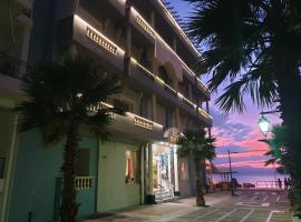 Seaside Hotel – hotel w mieście Lutraki