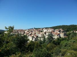 Maison Castely, vacation home in Mons