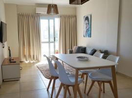 Departamento amplio, nuevo y c&eacute;ntrico，位于波萨达斯的海滩短租房