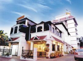 Yuvarani Residency, hotel cerca de Estación de tren de Ernakulam, Kochi