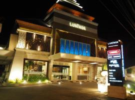 바뉴왕기에 위치한 호텔 Luminor Hotel Banyuwangi By WH