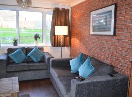 Mundy House, vacation home in Swindon