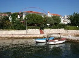 Apartments Petar - 6m from the sea