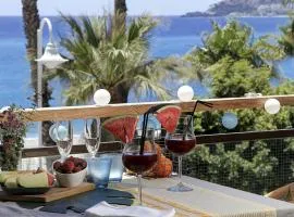 PRECIOSO y EXCLUSIVO APARTAMENTO EN 1º LINEA DE PLAYA CON PARKING