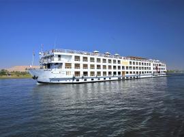 Kafr Abū ʼumaydah에 위치한 호텔 JAZ Crown Emperor Nile Cruise - Every Thursday from Luxor for 07 & 04 Nights - Every Monday From Aswan for 03 Nights