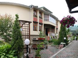 Rayske Yabloko, hotel near Lviv International Airport - LWO, Lviv