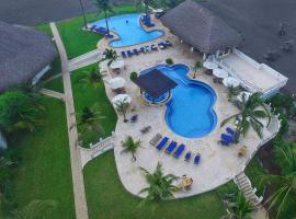 Dos Mundos Pacific Resort, hotel v destinaci Monterrico