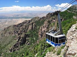 Holiday Inn Express & Suites - Albuquerque East by IHG, hotel v destinaci Albuquerque