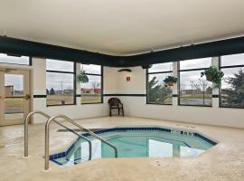 Holiday Inn Express Hotel & Suites Fort Atkinson by IHG, hotel in Fort Atkinson