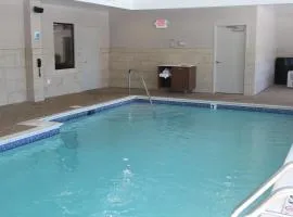 Holiday Inn Express & Suites Bradley Airport by IHG